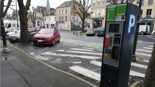 Stationnement payant entre midi et deux à Charleville : l'annonce...